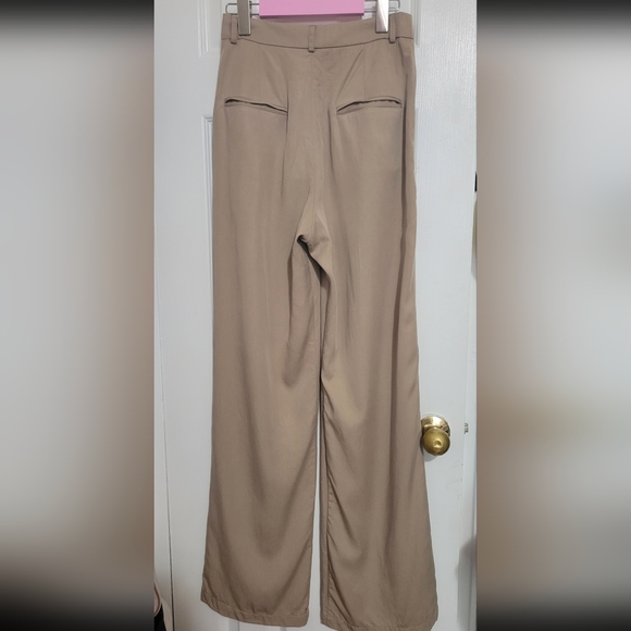 Reformation Mason Pant in Khaki - Picture 3 of 7